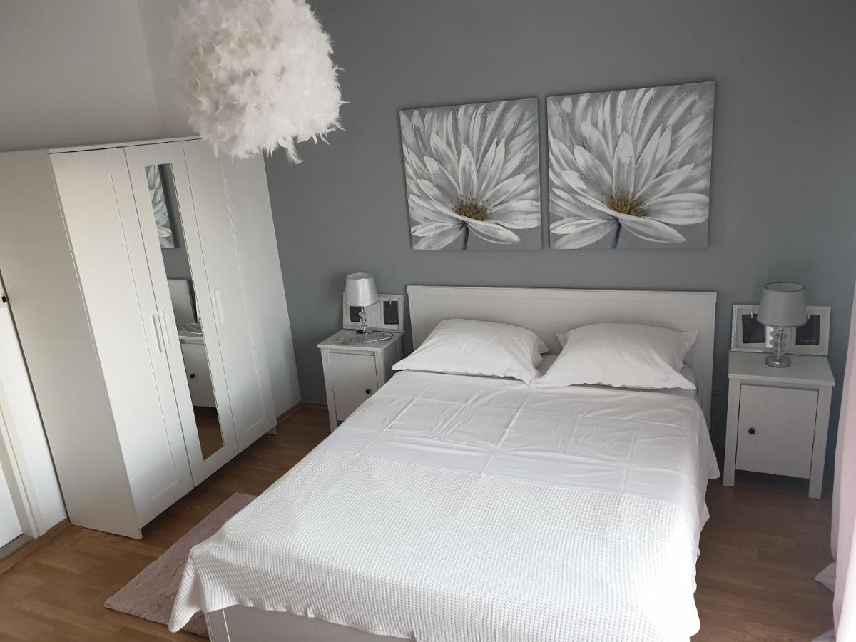 Banjol Apartments Mare מראה חיצוני תמונה
