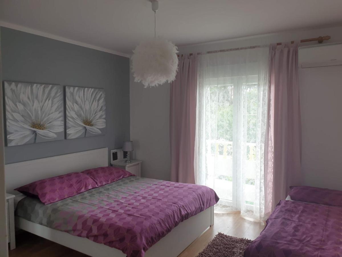 Banjol Apartments Mare מראה חיצוני תמונה