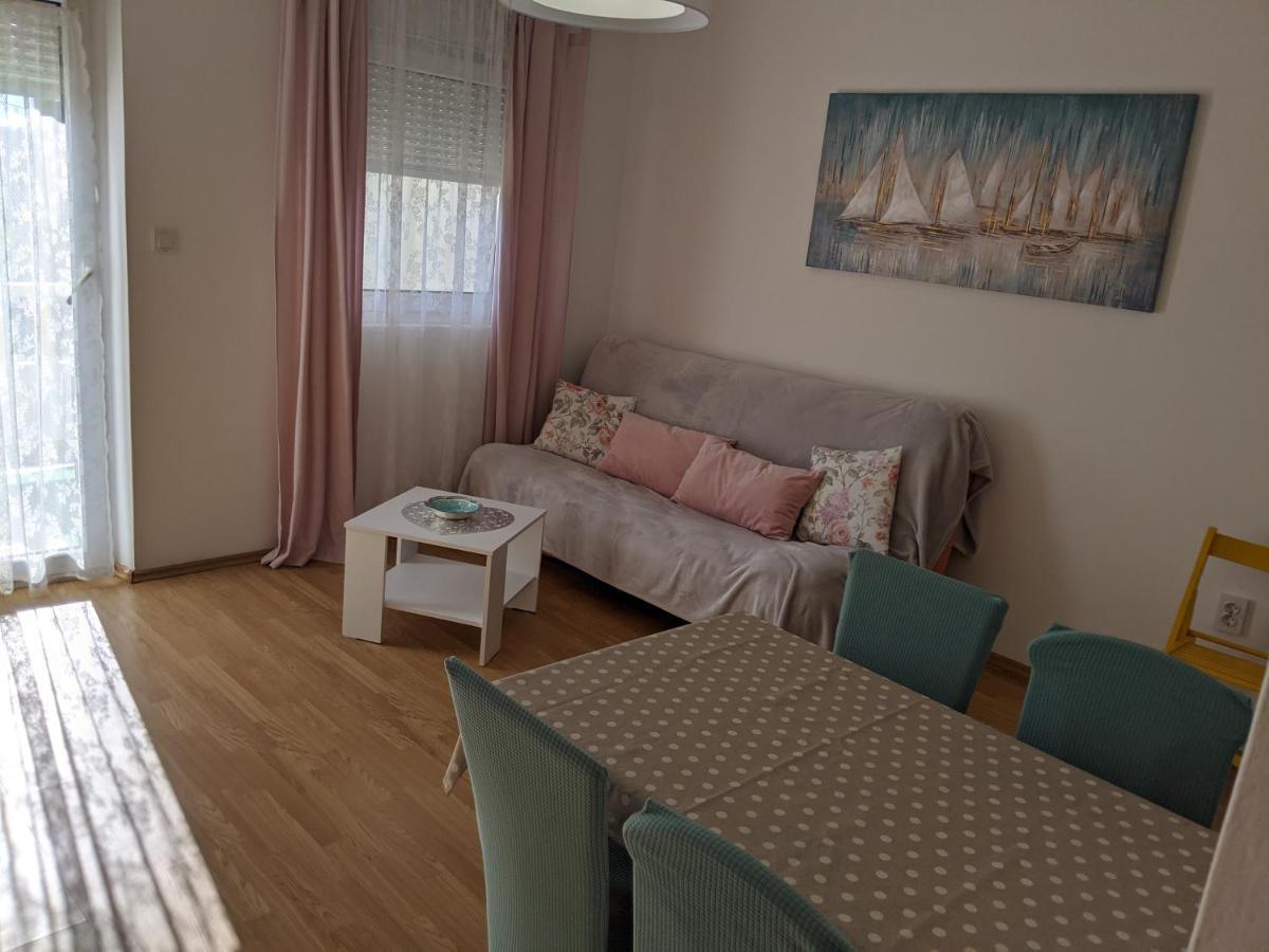 Banjol Apartments Mare מראה חיצוני תמונה