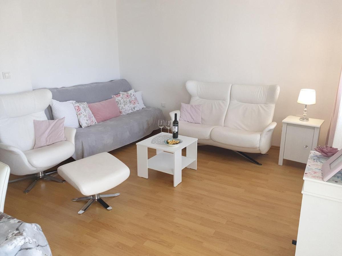 Banjol Apartments Mare מראה חיצוני תמונה