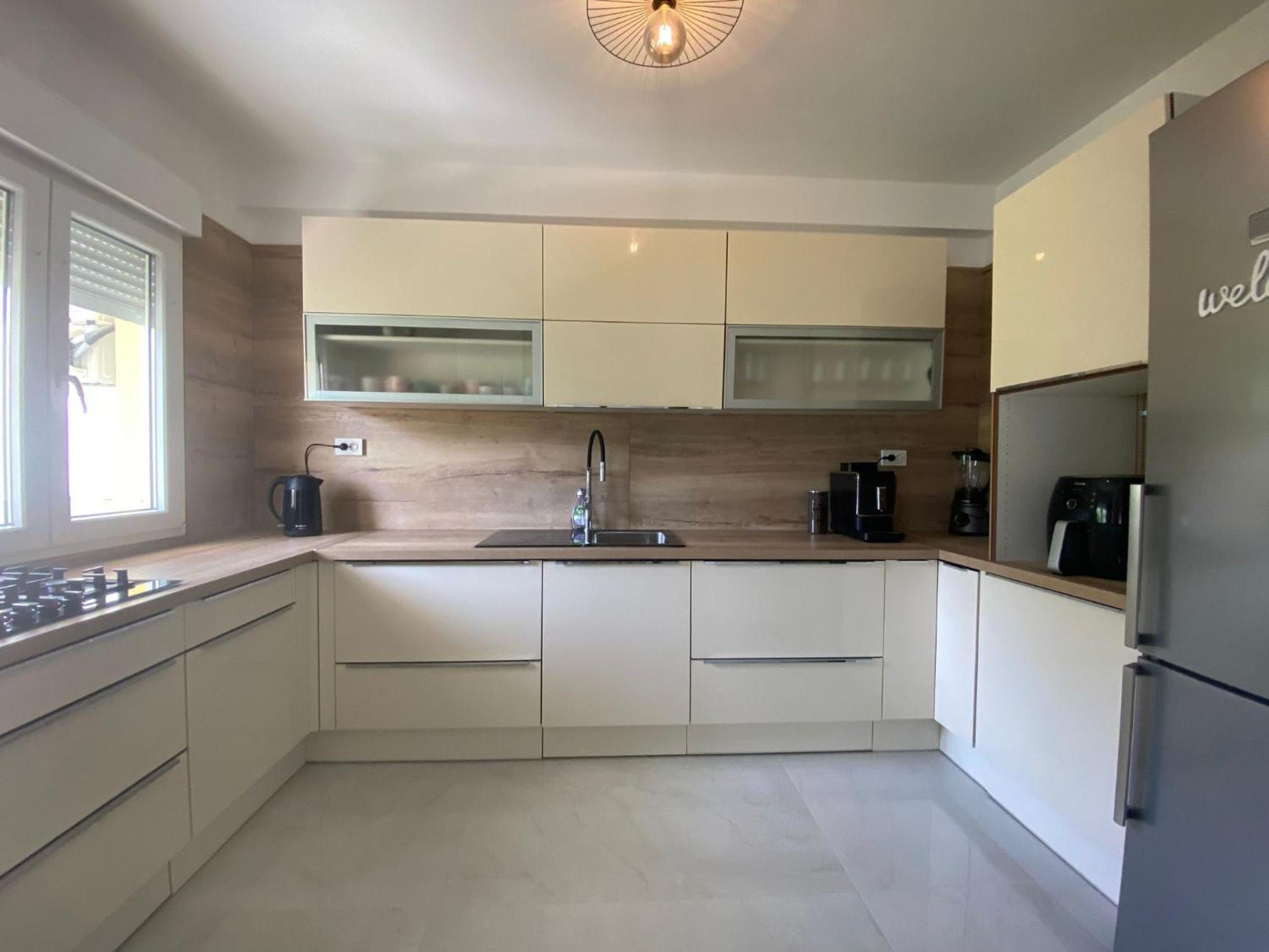 Banjol Apartments Mare מראה חיצוני תמונה